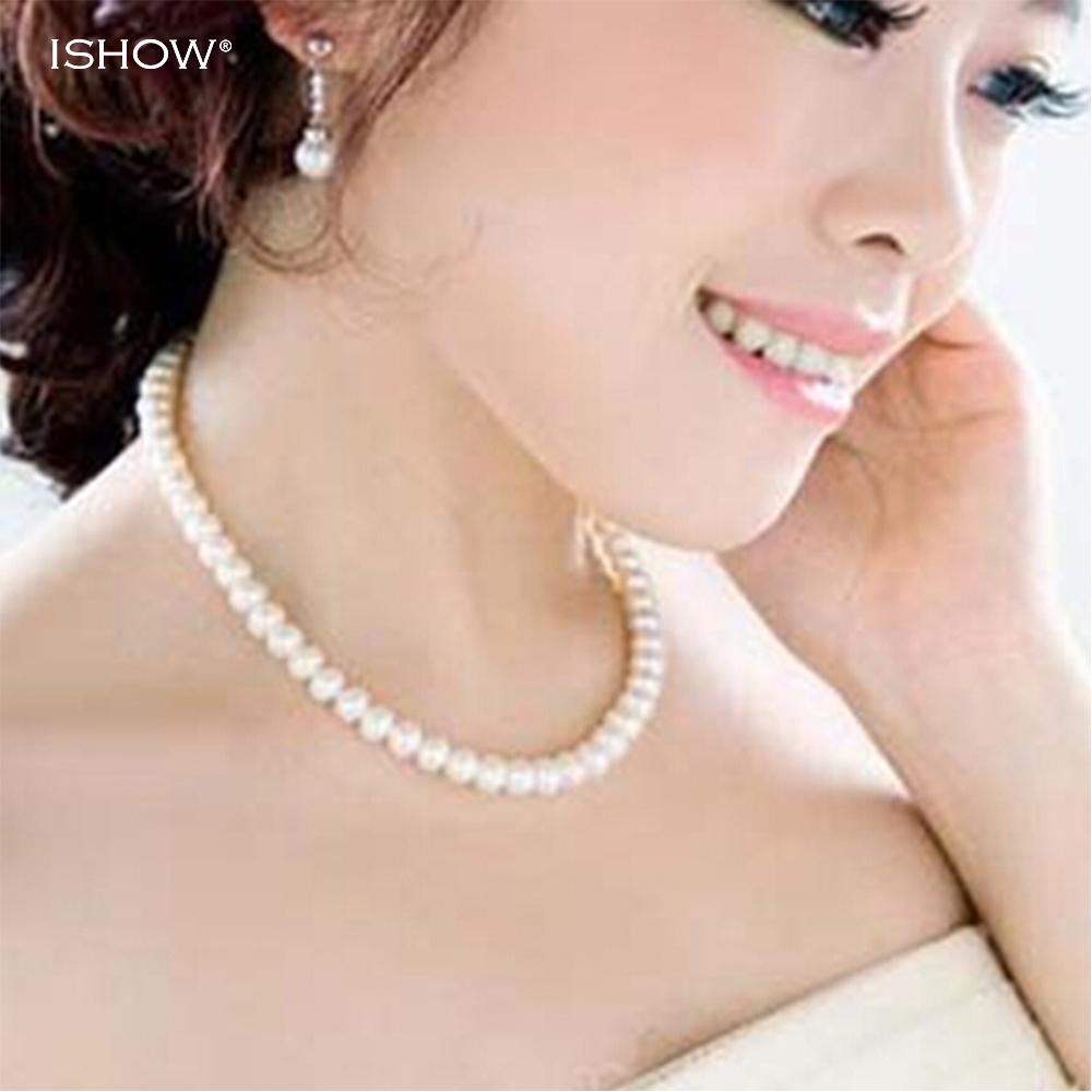 Classic Pearl Necklace and Earrings
